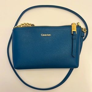 Calvin Klein Womens Hayden Key Item Saffiano Top Zip Chain Crossbody Turquoise